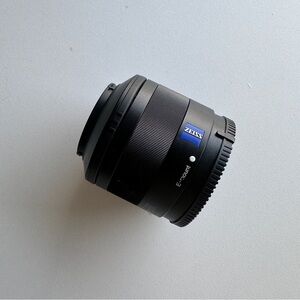 SONY/Zeiss 35 mm 2.8f lens